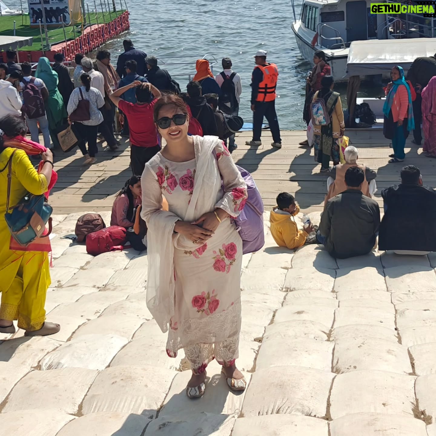Khushboo Kamal - 11K Likes - May the divine rivers of Kumbh Snan cleanse your heart, filling it with love, gratitude, and divine grace...
#144 साल का संयोग!
Jai shiv shambhu 🙏 Jai Ganga Maiya🙏
Thank you @abhasinghlawyer for this divine experience😊🫶🙏
#mahakumbh #mela #2025 #prayagraj #uttarpradesh