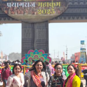 Khushboo Kamal Instagram - May the divine rivers of Kumbh Snan cleanse your heart, filling it with love, gratitude, and divine grace...

#144 साल का संयोग! 

Jai shiv shambhu 🙏 Jai Ganga Maiya🙏

Thank you @abhasinghlawyer for this divine experience😊🫶🙏

#mahakumbh #mela #2025 #prayagraj #uttarpradesh