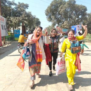 Khushboo Kamal Instagram - May the divine rivers of Kumbh Snan cleanse your heart, filling it with love, gratitude, and divine grace...

#144 साल का संयोग! 

Jai shiv shambhu 🙏 Jai Ganga Maiya🙏

Thank you @abhasinghlawyer for this divine experience😊🫶🙏

#mahakumbh #mela #2025 #prayagraj #uttarpradesh