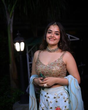 Khushi Mishra Instagram - Felt blue-tiful🤭🩵