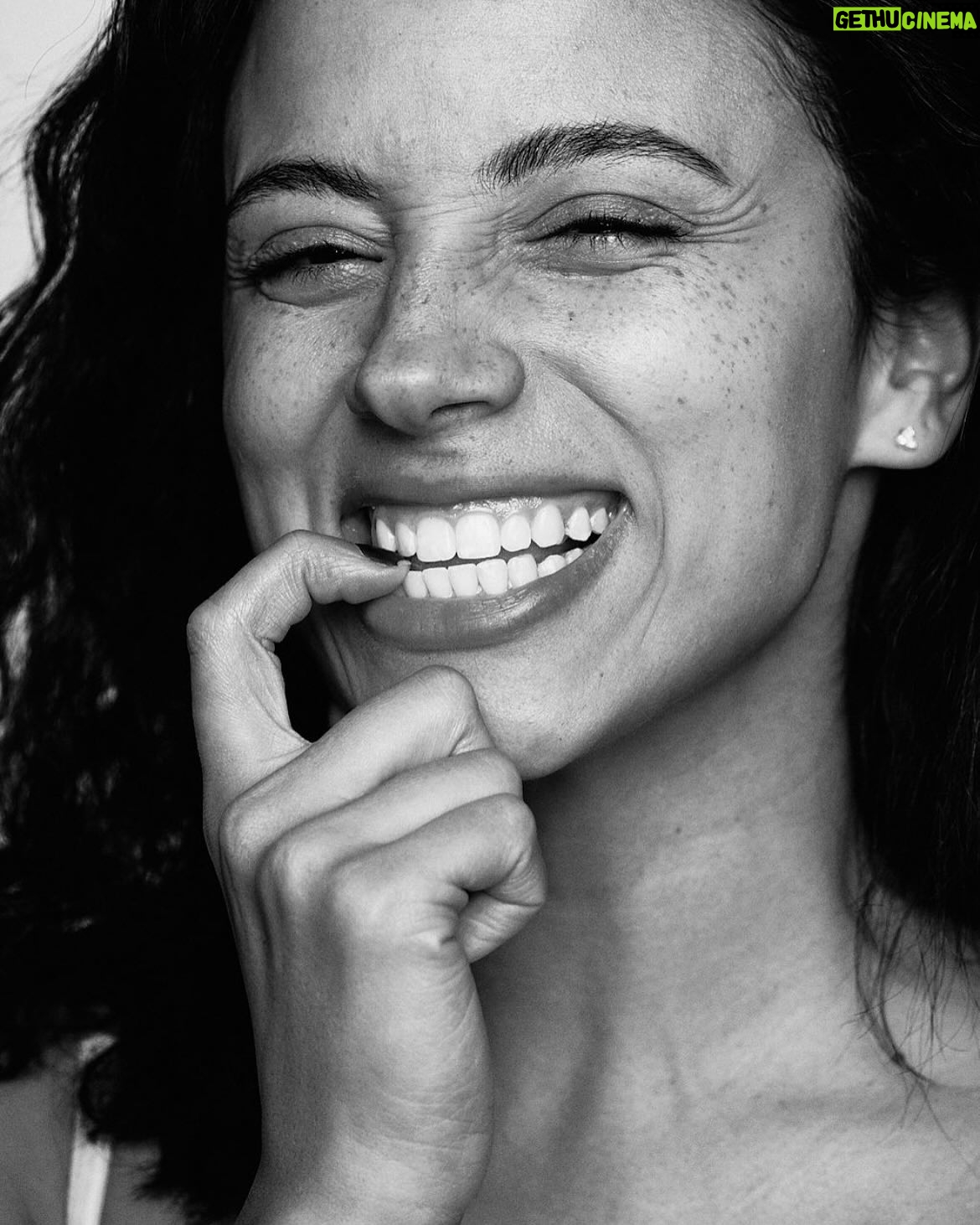 Kiana Madeira - 35.2K Likes - With childlike curiosity, the world is our oyster 🚀

(portraits of a girl who wants to play 🐛)