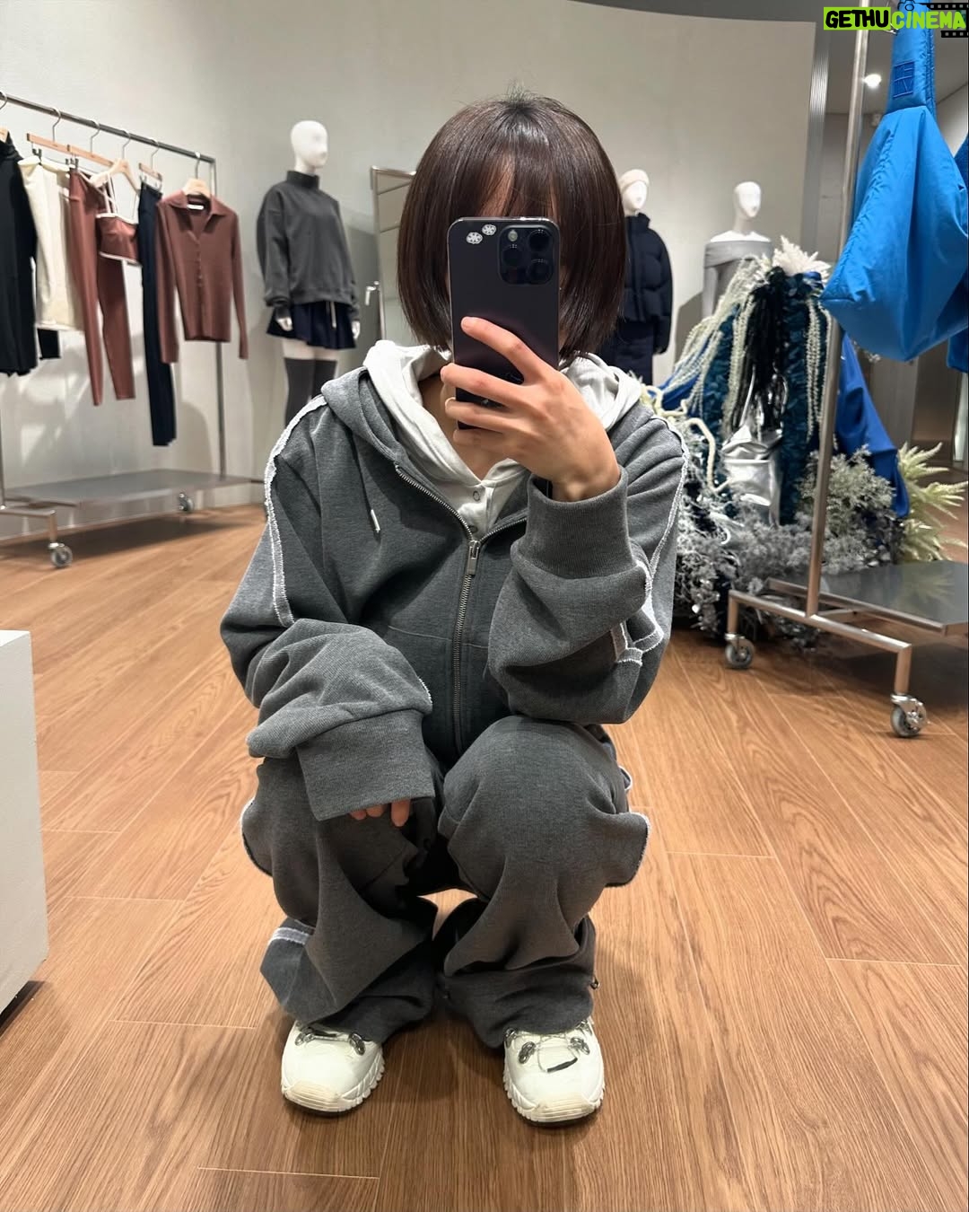 Kim Bo-ra - 49.6K Likes - 24/ 25⚡️