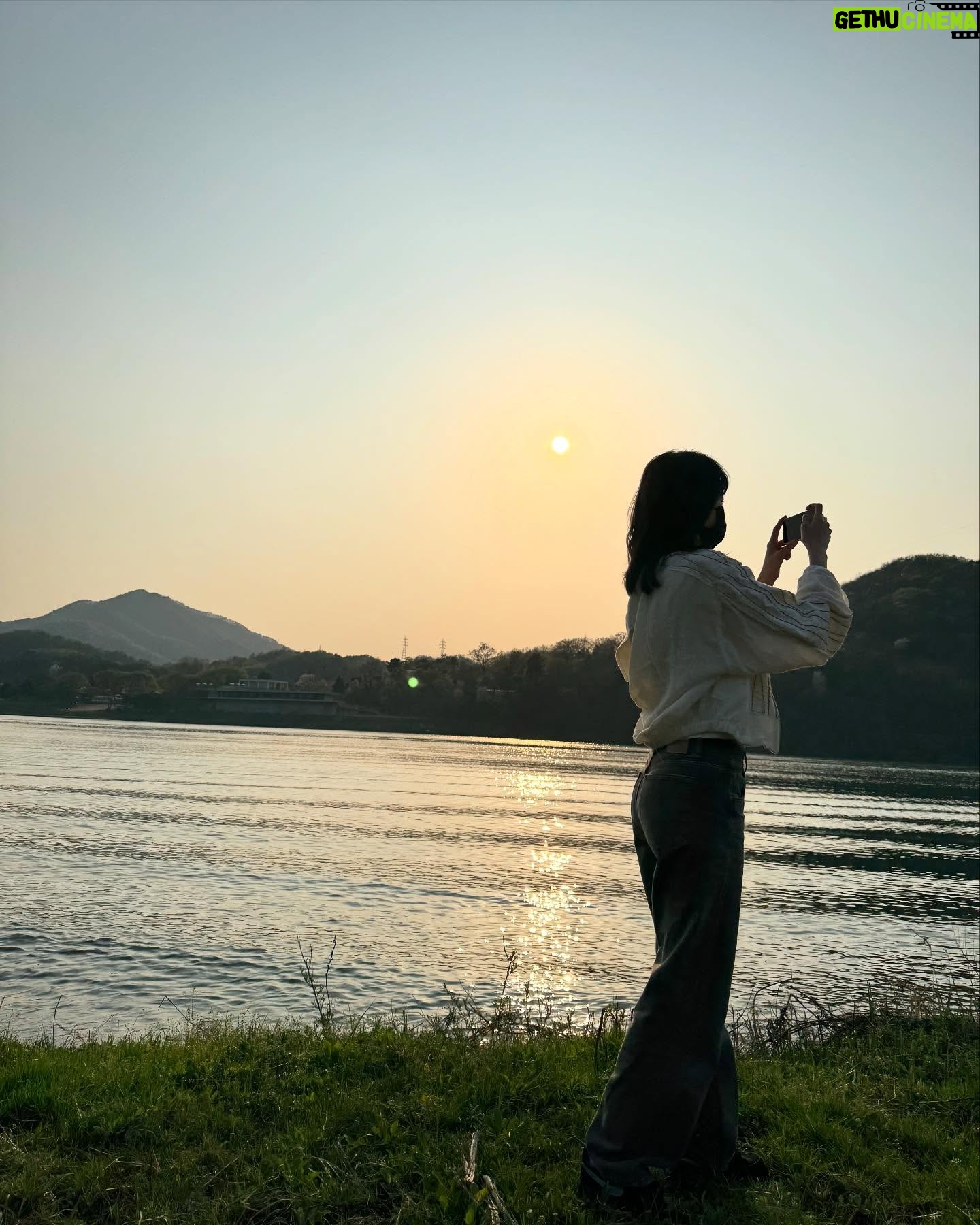 Kim Go-eun - 766.7K Likes - 2024년 빠이빠이👋🏼
2025년도 잘 부탁해🩵