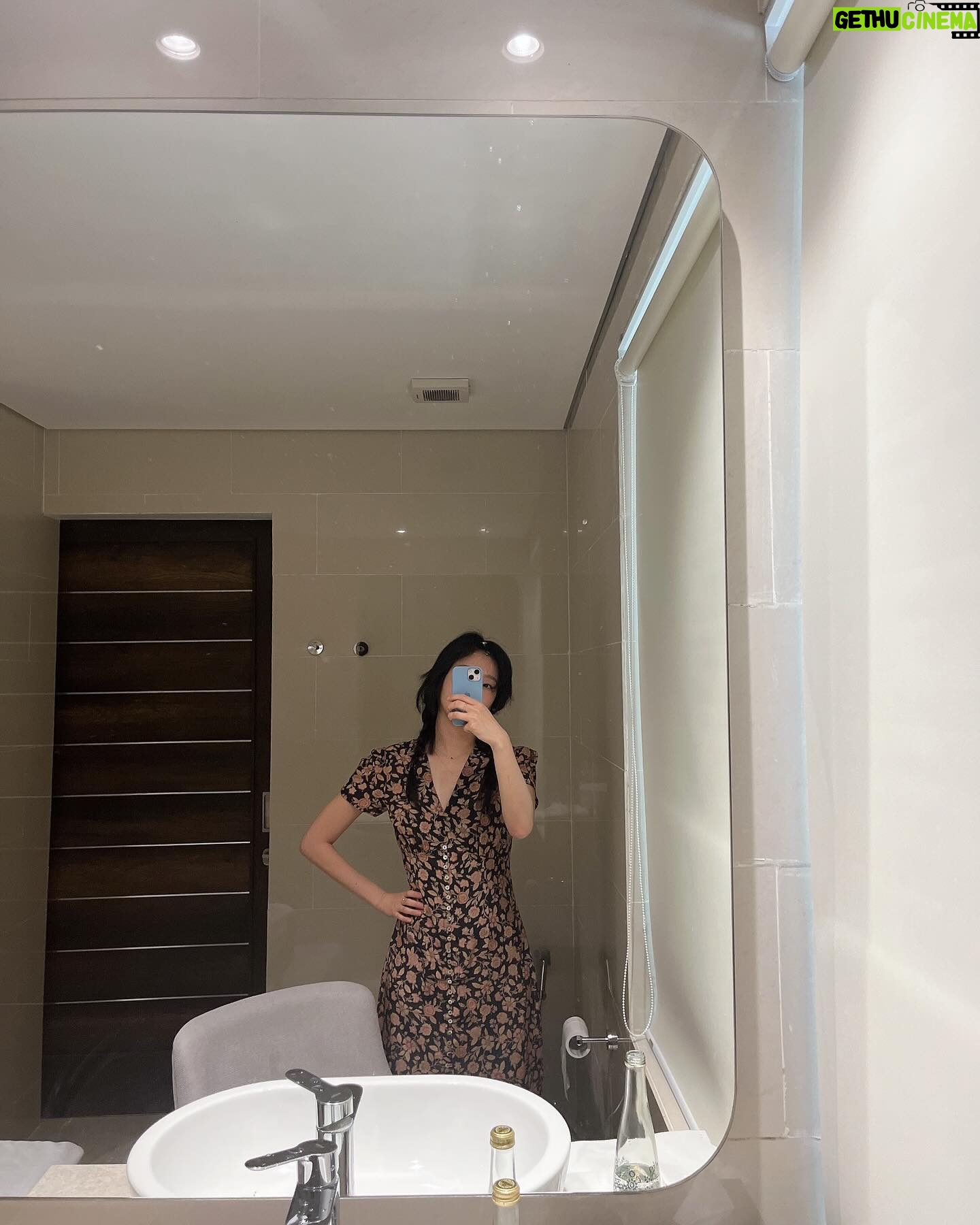 Kim Go-eun - 766.7K Likes - 2024년 빠이빠이👋🏼
2025년도 잘 부탁해🩵