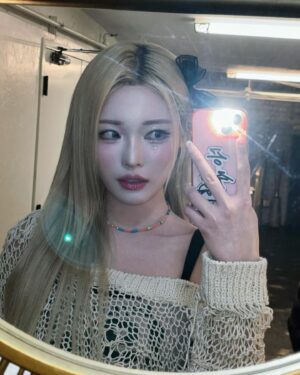 Kim Ha-ram Instagram - 공주니까👑