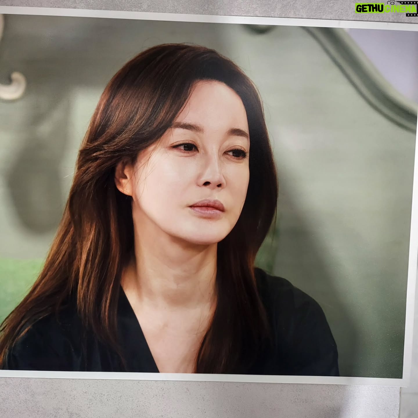 Kim Hye-eun - 14K Likes - 마지막 방송 촬영중예요.
쌍마스튜디오 사진 감사드립니다.^^
#쌍마스튜디오 #백지연