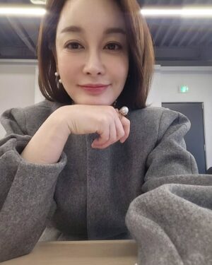 Kim Hye-eun Instagram - 거의 끝나가네
#다리미패밀리
