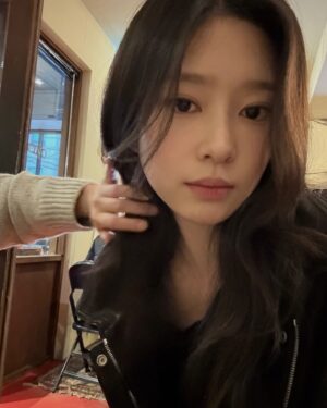 Kim Min-ju Instagram - ☕️🥂