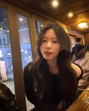Kim Min-ju Instagram - ☕️🥂
