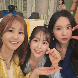 Kim Na-hee Instagram - 묵혀둔 사진들이 쌓이는중😭ㅋ
요건 아침마당 쌍쌍파티! ㅋㅋ
아침마당은 촬영 다 끝나고 집에 와도 아침이라서
상쾌한 하루를 시작 할 수 있다! ㅎㅎㅎ