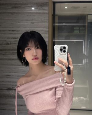 Kim Si-yoon Instagram - 我爱你🤍