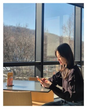 Kim Su-in Instagram - 수인♡
.
.
.치과검진겸  용인 나들이~
.이제 교정 마무리~
.얼마 안남았네~
.
.용인에는 좋은곳 이쁜곳이 많으네요😁
.시간 여유가 많이 남아 맛있는거도 먹고
.둘이 간만에 가진시간
.역시 마주하는 시간이 길어지면 투닥거리다 마무리 ^^;;
.
.
.
.
#용인쥬니어치과 @yi_junior
.
#김수인
#용인
#투명교정
#인비절라인퍼스트
#인비절라인
#주니어교정 #어린이교정
#주니어투명교정  #어린이투명교정
#용인교정
