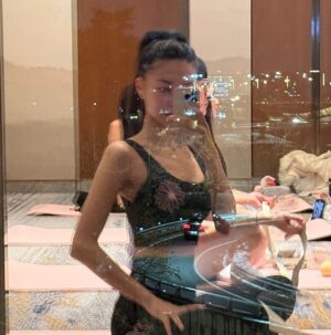 Kim Yun-jee Instagram - Life these days🤦🏻‍♀️
