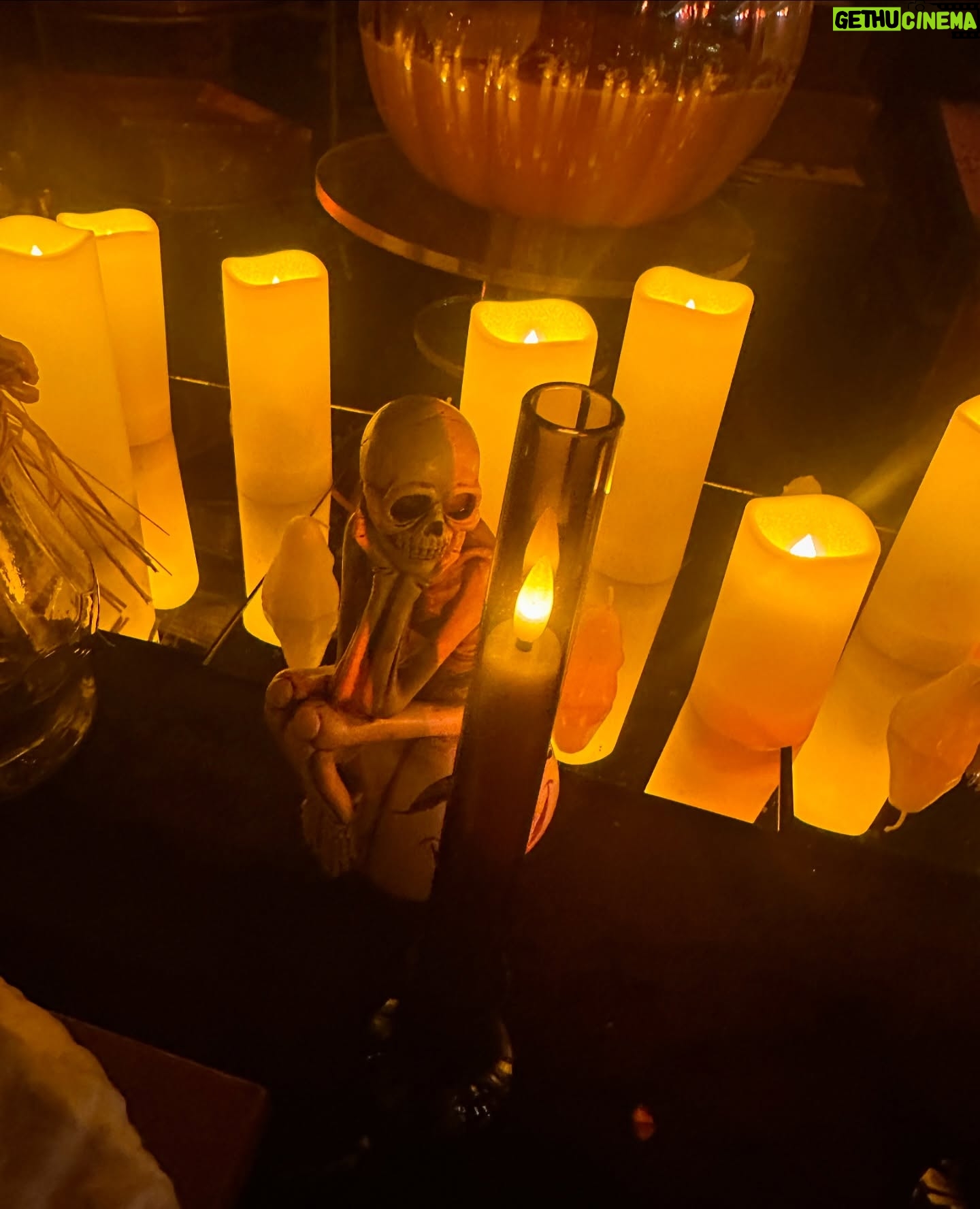 Kimberley Kates - 2.1K Likes - One of my favorite holidays…this year I was the Corpse Bride for those who asked. 🧟♀️👰🏼
Each Halloween, my sister transforms her garden into a whimsical wonderland, creating a magical escape where everyone can immerse themselves. She truly outdoes herself… 🧚🏻
And this year we were treated to live music with her husband’s band. 💗👻💗
#corpsebride #halloween #costumes #timburton #kimberleykates
