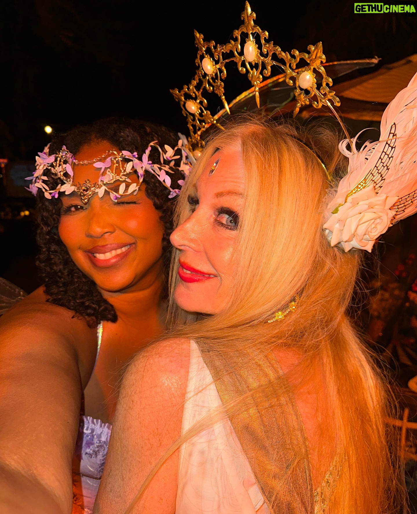 Kimberley Kates - 2.1K Likes - One of my favorite holidays…this year I was the Corpse Bride for those who asked. 🧟♀️👰🏼
Each Halloween, my sister transforms her garden into a whimsical wonderland, creating a magical escape where everyone can immerse themselves. She truly outdoes herself… 🧚🏻
And this year we were treated to live music with her husband’s band. 💗👻💗
#corpsebride #halloween #costumes #timburton #kimberleykates