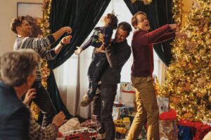 Kimberley Sustad Instagram - On Saturday your family comes to visit you once more…
Brenner up 🚙 🎄⚡️✨ this one’s for you 🤍

Saturday Nov 23rd 8pm EST on @hallmarkchannel 

Starring an unbelievable family 💫
@the_actor_margaretcolin @milesmarthaller @nicmajorz @fionavroom @erinkarpluk @matthamilton_official 

The family behind the family 🤍

Director // @terryjohningram 
Writers // @kimberleysustad @paulcampbellofficial @russellhfilm 
Producer // @lighthousepicturesbc 
Executives // @jenniowa @mrsjp24 @lisahdaly