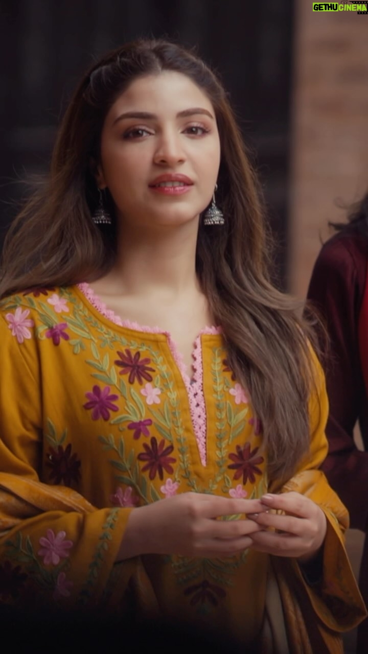 Kinza Hashmi - 278.7K Likes - Valentine’s week just got even more special with #HawaBanKe! Tag your special someone.💕
@munawar.faruqui @rito.96 @nehakakkar @kinzahashmi @iamrajatnagpal @vickysandhumusic @gurinderrbawa @anshul300 @amitkridey @virginmusicin @gauravarora08 @sankalp1 @vickysandhudesigns @raghav.sharma.14661
#HawaBanke #munawarfaruqui #ritoriba #nehakakkar #kinzahashmi #playdmfofficial