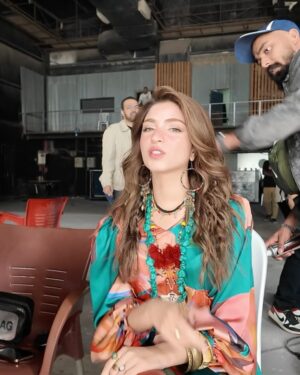 Kinza Hashmi Instagram - It was such a fun shoot! Had a blast working on this project. 💫 Big thanks to @zparwez for the amazing direction and vision! 🎥✨

 #VeloAd #FunTimes #Grateful