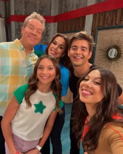 Actress Kira Kosarin HD Photos and Wallpapers February 2025