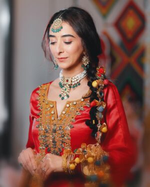 Kritika Avasthi Instagram - Sabna nu Lohri diya lakh lakh vadhayiyaan 🙌😇🙏. 
The First our many firsts ♥️
#Pikaboo’s very first Lohri as a married couple, 
just a month in & still feels like our wedding celebrations are ongoing! ❤️✨ 
From traditional dances to enjoying sweet til-gajak, celebrating new beginnings, the harvest of life’s blessings & the joy of togetherness, what a beautiful way to start this new chapter together with @piyushk003 🥰.
Sending Love & Light to everyone,
Happy Lohri & Makar Sakrant to the world ♥️🔥💫 .
A heartfelt thank you to the talented designer & team of @ekavira.official for transforming our creative ideas to reality! 
And our hommies @celebration_houseofg @weddings_houseofg for infusing the decor, celebration with the vibrant colors & festive spirit of Lohri ✨.
#pikaboo #newlyweds #wedding #lohri #makarsankranti #happylohri #punjabi #punjab 
#FirstLohri #NewBeginnings #LohriLove