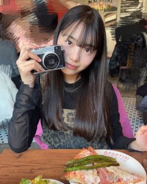 Kurumi Inagaki Instagram - .
土ドラ10「アンサンブル」2話
ご視聴ありがとうございます。
見逃してしまった方は#TVer #hulu で配信中です。
2話から#宇井咲良 役で出演させていただいています。
.
次回3話は…ダブルデート…🫢
#土ドラ10
#アンサンブル
#稲垣来泉 
.
.
.
｡.ﾟ :✿｡.ﾟ🍓｡.ﾟ :✿｡.ﾟ🍓｡.ﾟ :✿｡.ﾟ
.
先日、姉妹でお出かけしてきました😊
姉がたっくさん写真撮ってくれました。
ご飯を食べたり、プリクラを撮ったり…
姉→私、私→姉へ
お互いにブレスレットを作りあったり！！
すっごく楽しかった〜！
今度はどこ行こうかなっ
.
.
.
#デジカメ