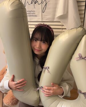 Kurumi Inagaki Instagram - .
.
14歳になりました·͜· ❤︎
.
.
たくさんのお祝いのメッセージやコメント
誕生日おめでとう投稿など
本当にありがとうございます！
すごくすごく嬉しいですっ🍓ྀི
.
.
.
14歳も変わらず
応援してくださる皆様に恩返しができるよう
今しかできない事を焦らず
私らしく前向きに頑張っていきたいです。
今年も全力で楽しい1年にしたいです！！
.
.
.
#お誕生日
#14歳
#1月5日生まれ 
#稲垣来泉
.
.
.
最後の写真は3歳の時です。
ずっとクレープが大好きです。
食べ方が独特✨