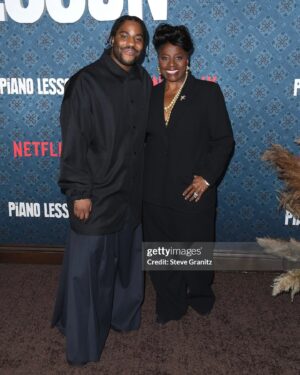LaTanya Richardson Jackson Instagram - Last night my heart was full watching Director Malcolm Washington’s brilliant film adaptation of August Wilson’s play, The Piano Lesson.

Bravo to the Exceptional Cast & Crew. The Piano Lesson is a MUST WATCH streaming on @Netflix this Friday. 🙌🏾

My Girlfriends sure loved it: @thecookiej, @Jennifer_McHenry and @eularee 🥰