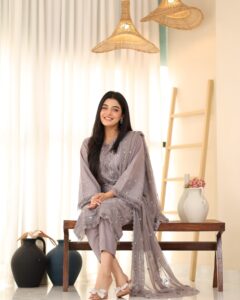 Actress Laiba Khan HD Photos and Wallpapers September 2024