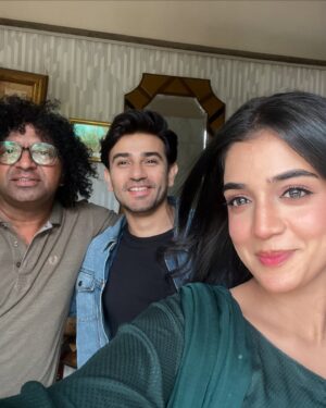 Laiba Khan Instagram - The Onscreen tension couldn’t match the offscreen  fun we had - 
🌚