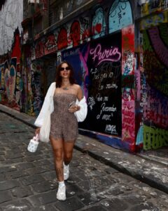 Actress Lary Bottino HD Photos and Wallpapers February 2025