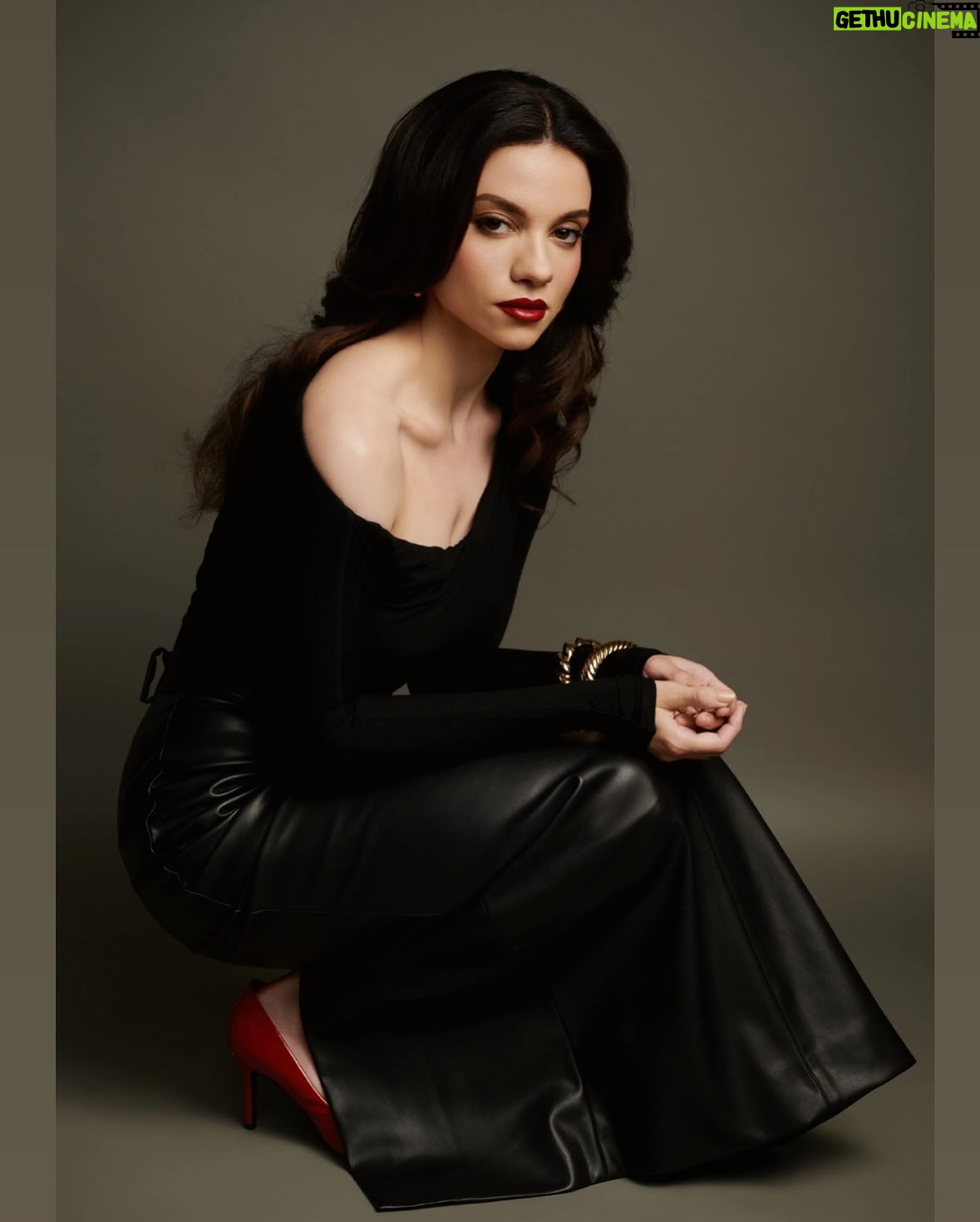 Lauren LaVera - 51.2K Likes - š¤ Cosmo š¤
Thrilled to be featured in Cosmopolitan!
Thank you so much @cosmopolitanmx for having me.
Thank you to my team at @teamportrait & @lewkmgmt
Shot by @jonpremosch
HMU by @annettedavenportbeauty
Styled by @naomizinns and assisted by @aliyah.monet
Lighting by @miguelesparzaphoto