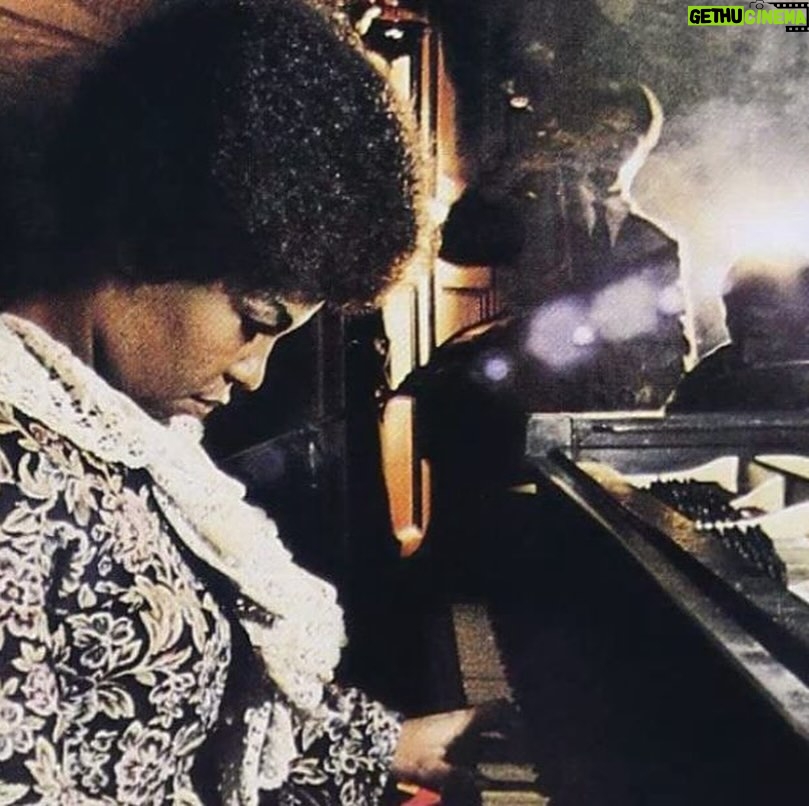 Lauryn Hill - 111.1K Likes - Whitney Houston once said to me that Roberta Flack’s voice was one of the purest voices she’d ever heard. I grew up scouring the records my Parents collected. Mrs. Flack was one of their favorites and quite instantly became one of mine as soon as I was exposed to her. She looked cool and intelligent, gentle and yet militant. The songs she recorded from ‘Compared To What’ to ‘The First Time Ever I Saw Your Face’ to her version of ‘Ballad Of The Sad Young Men’ fascinated me with their beauty and sophistication. Mrs. Flack was an artist, a singer-songwriter, a pianist and composer who moved me and showed me through her own creative choices and standards what else was possible within the idiom of Soul. Killing Me Softly, a song Mrs. Flack didn’t write, but made hugely popular became the song that catapulted myself and the Fugees into household phenomena. We wanted to honor the beauty and brilliance of this song and her performance of it to our generation. I will forever be grateful for the sensitivity and delicate power of her Love and Artistry. Rest in Grace Beloved One. 🌹