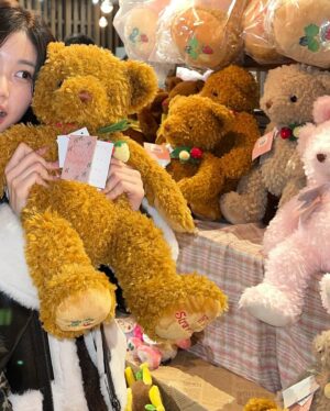 Lee Re Instagram - 🧸❣️🎁