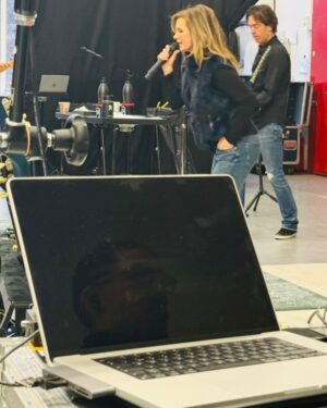 Lena Philipsson Instagram - Mitt i repet igår.
Idag är det dags igen.
( Pers åsa tog bilden, tack för lånet!)