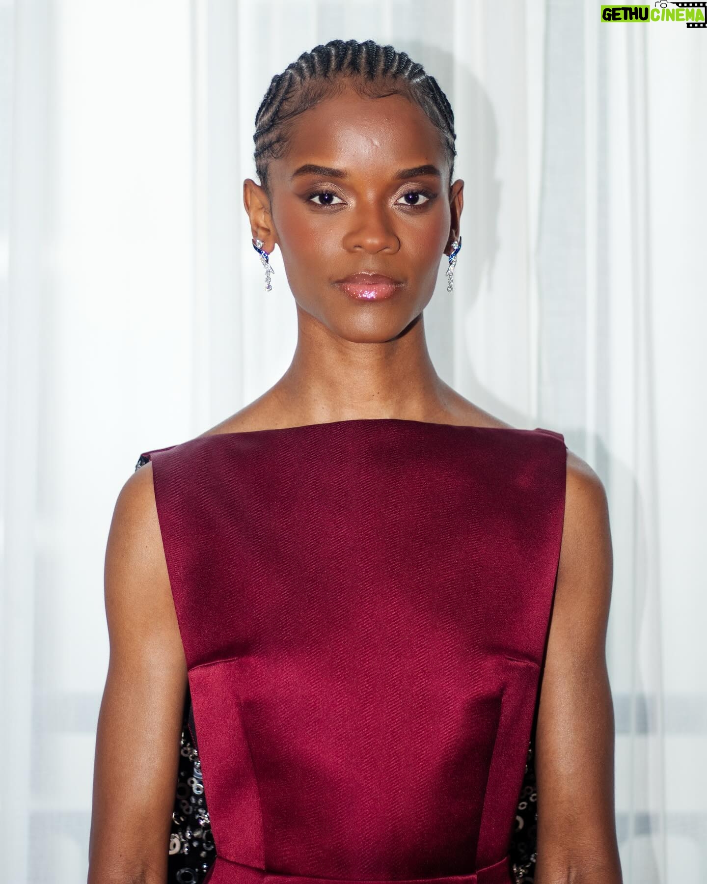 Letitia Wright - 185.9K Likes - in my, self love, bafta princess, face card giving, soft girl era ❤️
📸 ~ @priyagermaine_photography