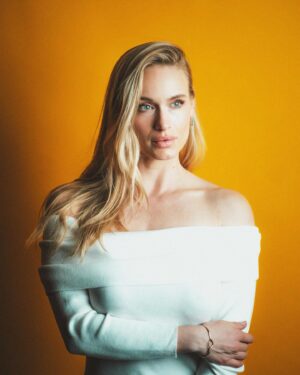 Leven Rambin Instagram - Me by my love 📸 💛 
@dawsonproductions