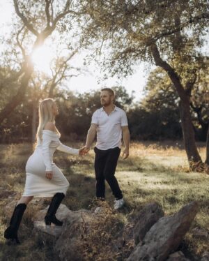 Leven Rambin Instagram - Boots on the Earth, dreams in the sky and you by my side ♾️ 🤍 👰 

Thank you @alina.leksi for these priceless photos
