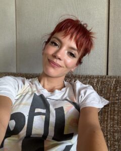 Actress Lily Allen HD Photos and Wallpapers March 2025