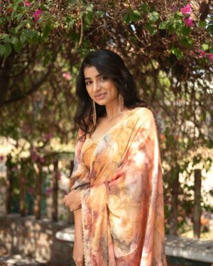 Lisha Chinnu Instagram - Your imagination is your preview of life’s coming attractions!
.
.
 #manifest 
Stylist & creative director @ratikhavenugopal @flauntbyratikha 
DOP @mramvigneshphotography 
Muah @seldonartistry @saisubha_hairstylist 
Location @sppgardens