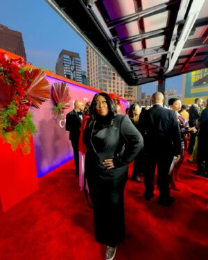 Loni Love Instagram - What night presenting at the @naacpimageawards creative honors.. it was as a great night to celebrate my talented friends… the televised show is tonight so make sure to catch!!!!!