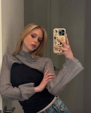 Loreto Peralta Instagram - Espejo sucio