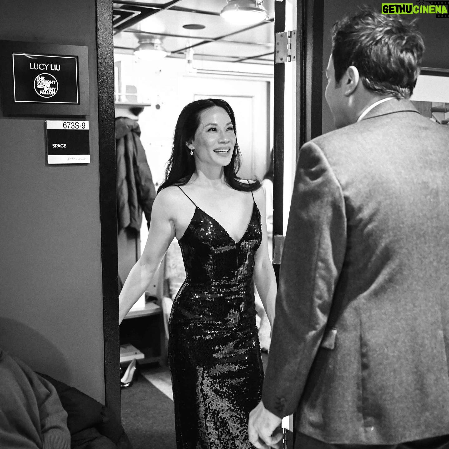 Lucy Liu - 75.7K Likes - Always fun catching up with pal @jimmyfallon @fallontonight SO MANY LAUGHS
@neonrated #presence
πΈ: @toddowyoung
Todd Owyoung/NBC