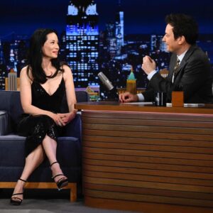 Lucy Liu Instagram - Always fun catching up with pal @jimmyfallon @fallontonight SO MANY LAUGHS 

@neonrated #presence
 
📸: @toddowyoung 
 Todd Owyoung/NBC