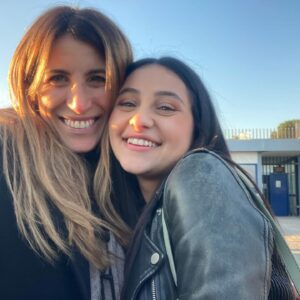 Ludovica Nasti Instagram - Grazie,Grazie per avermi dato l’opportunità di conoscere persone meravigliose.
Che porterò nel cuore per sempre.
Semplicemente grazie.
Un’altra esperienza giunta al termine, piena piena di emozioni.
VI AMO.
Ci vediamo tra un po’..😉♥️

@lucaminiero N1

@_madentertainment_ @rai1official @jules.lucien @lori_loli_roli 
“Come un padre”