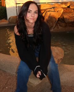 Actress Madeline Carroll HD Photos and Wallpapers March 2025