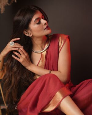 Madhumita Sarcar Instagram - 🍂🍁

@subhadeep.dhar 
@prosen_makeup_designer 
@sara_laskar_
