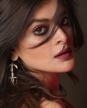 Madhumita Sarcar Instagram - 🍂🍁

@subhadeep.dhar 
@prosen_makeup_designer 
@sara_laskar_