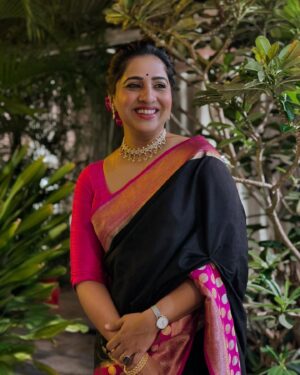 Madhurani Gokhale Instagram - Click click click….