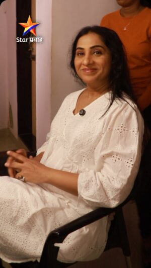 Madhurani Gokhale Instagram - पाहूया निरोपाचे अंतिम भाग...
प्रवाह दुपार, ‘आई कुठे काय करते !’
सोम-शनि दु. 2:30 वा. Star प्रवाहवर...
#AaiKutheKayKarte #StarPravah #PravahDupar
