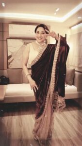 Actress Madhuri Dixit HD Photos and Wallpapers March 2025